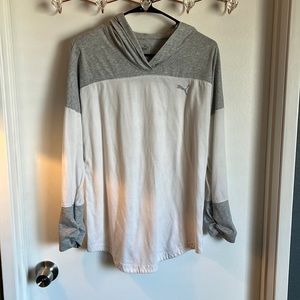 Large white/grey pullover sweatshirt